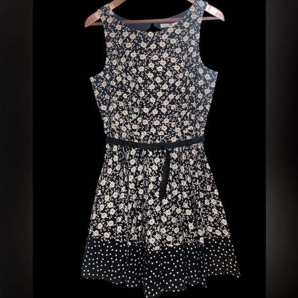 LC Lauren Conrad’s Garden Bloom size 19 NWT - Picture 1 of 7